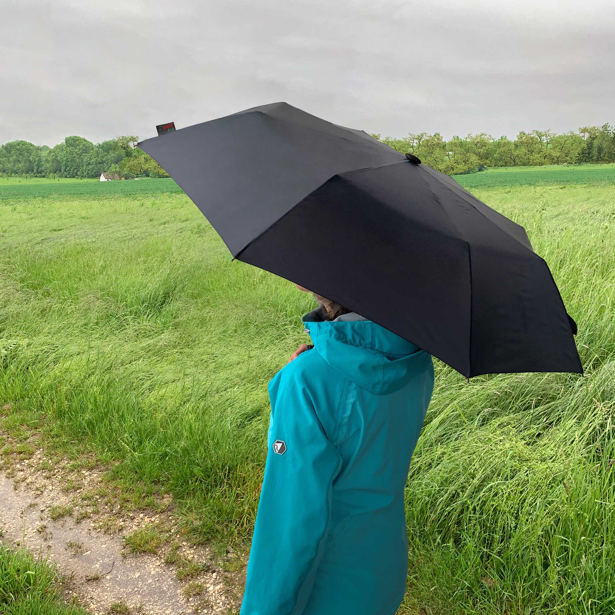 Trekking umbrella light trek ECO, anthracite, pocket umbrella, handle made of wood, automatic, sustainable