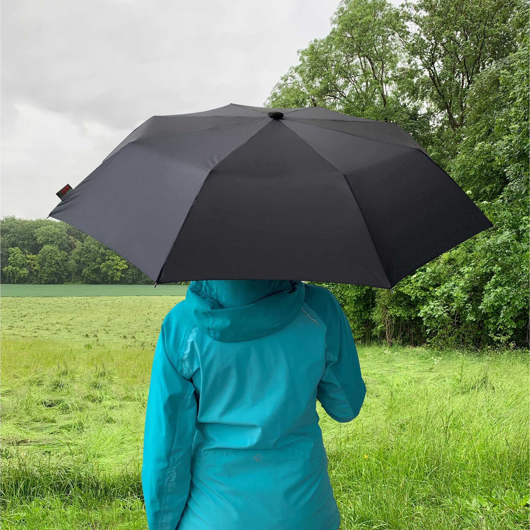 Trekking umbrella light trek ECO, anthracite, pocket umbrella, handle made of wood, automatic, sustainable