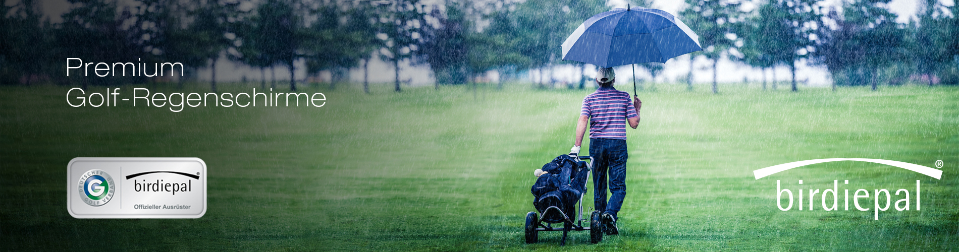 Premium-Regenschirme für Golfer Ansicht von einem Golfspieler auf dem Golfplatz mit einem geöffneten Golf - Regenschirm von EuroSCHIRM in Aktion