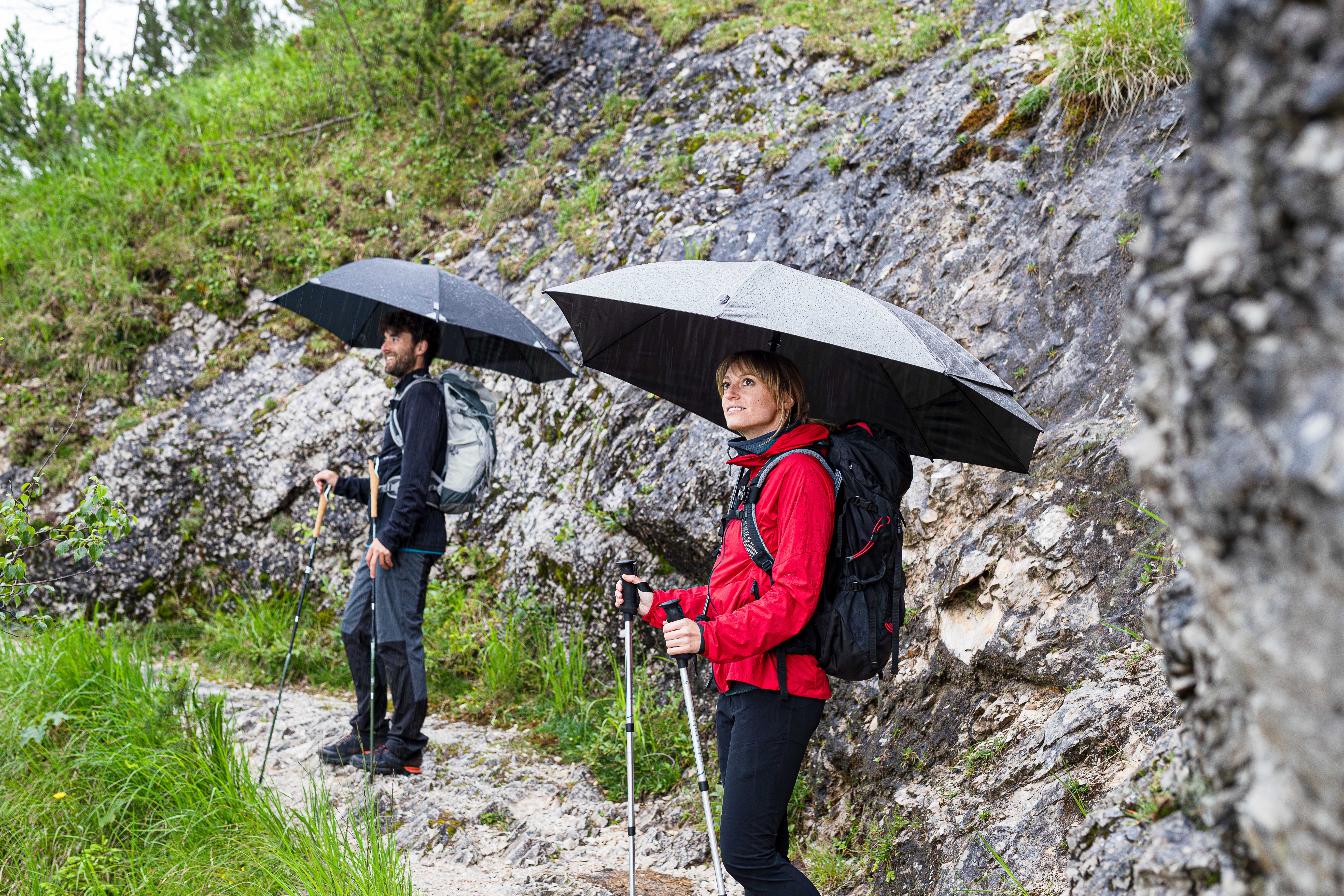Trekking-Regenschirm Swing backpack handsfree, silber, Stockschirm, handfrei, verlängertes Dach, UV-Schutz 50+,