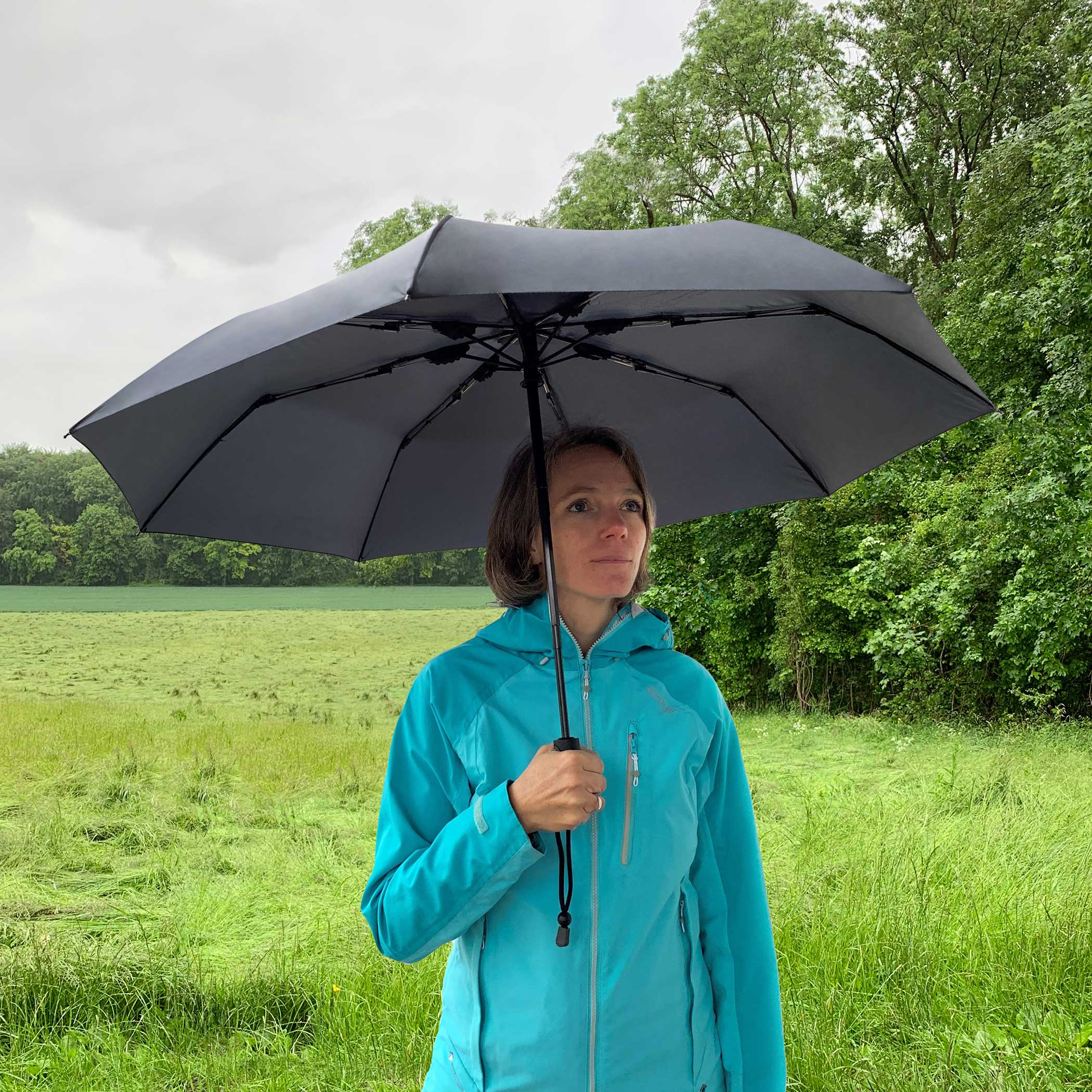 Trekking umbrella light trek ECO, anthracite, pocket umbrella, handle made of wood, automatic, sustainable